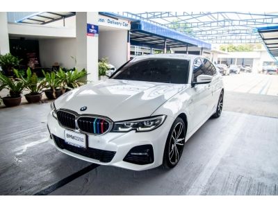 BMW 330e M Sport  Plug-in Hibrid ปี 2020 สีขาว